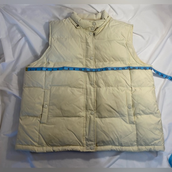 GAP Ivory Down Vest with removable faux fur hood XL no tags but never wore - Picture 3 of 12